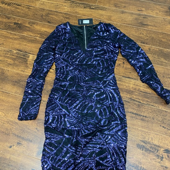 Women dress - Picture 1 of 2